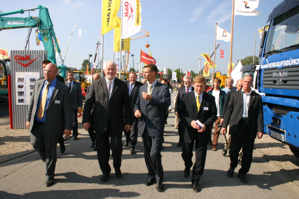 Prinz Joachim & Ministerpräsident Peter Harry Carstensen eröffnen NordBau 2005