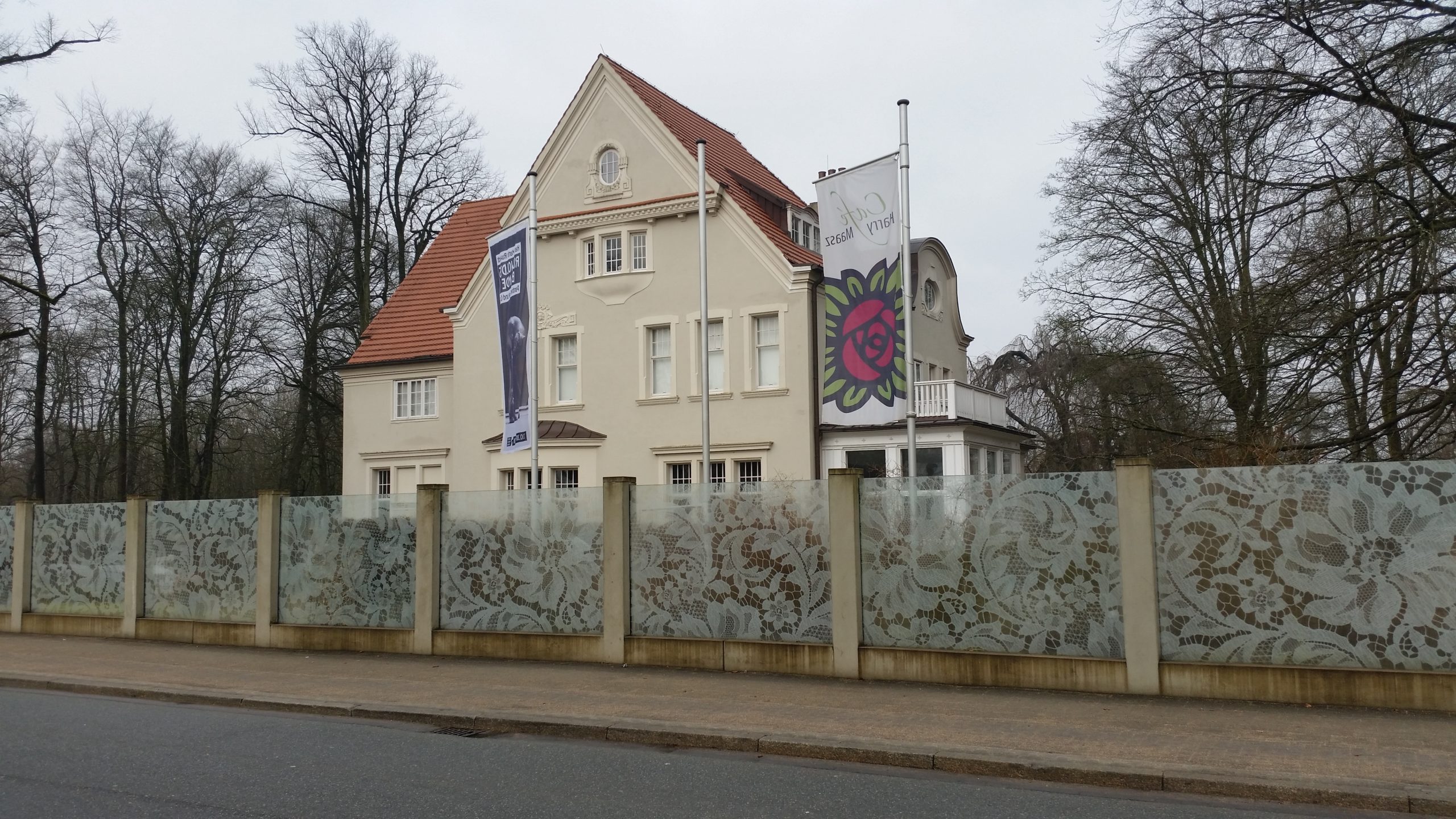 Villa Wachholtz mit Skulpturenpark der Herbert Gerisch-Stiftung